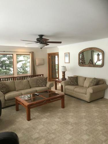 Hotel Clear Lake Resort