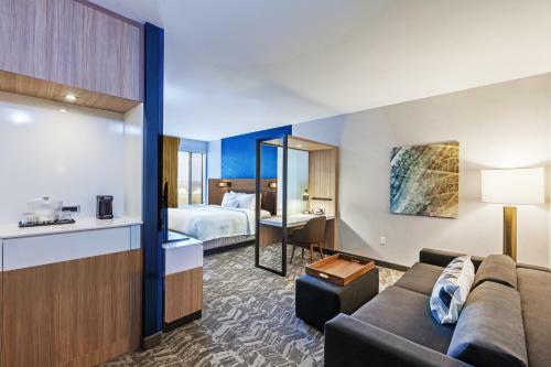 Hotel Springhill Suites By Marriott Tulsa At Tulsa Hills