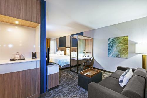 Hotel Springhill Suites By Marriott Tulsa At Tulsa Hills