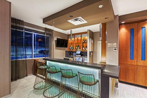 Hotel Springhill Suites By Marriott Tulsa At Tulsa Hills