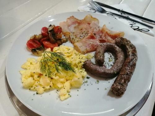 Hostal Villa Mariss Guesthouse