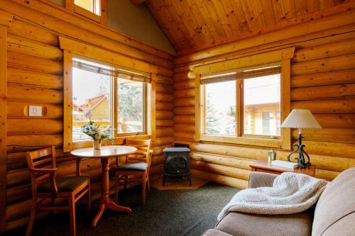 Lodge Pocahontas Cabins