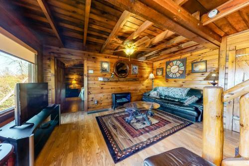 Rich Mountain Bungalow
