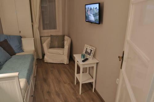 Vintage Panoramic Apartment