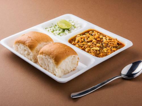 Oyo 22007 Hotel Kuber Hospitality