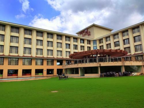 Hotel Aakar Lords Inn