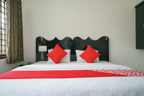 Hotel Oyo 23388 Fathima Residency