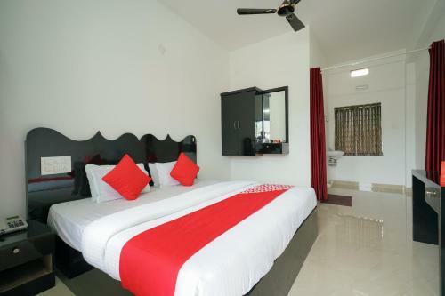 Hotel Oyo 23388 Fathima Residency