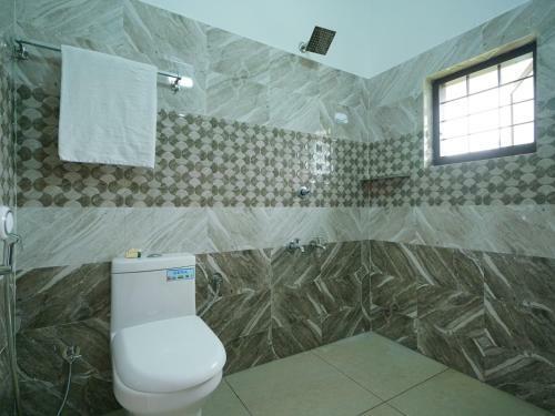 Hotel Oyo 23388 Fathima Residency