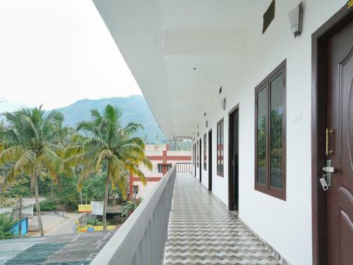 Hotel Oyo 23388 Fathima Residency