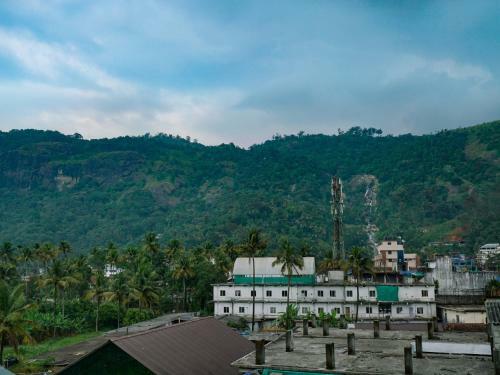 Hotel Oyo 23388 Fathima Residency