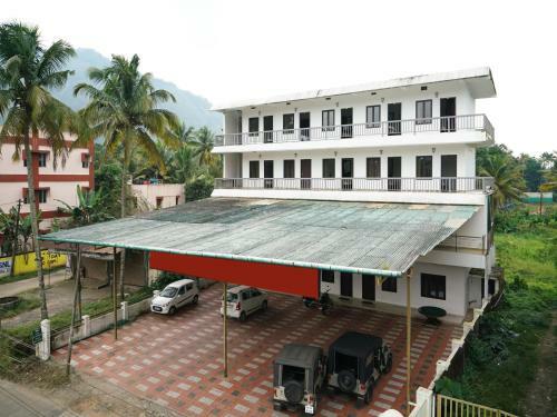 Hotel Oyo 23388 Fathima Residency