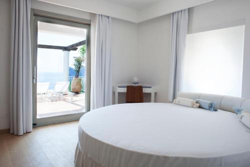 Sirenuse Villa Sleeps 8 Pool Air Con Wifi