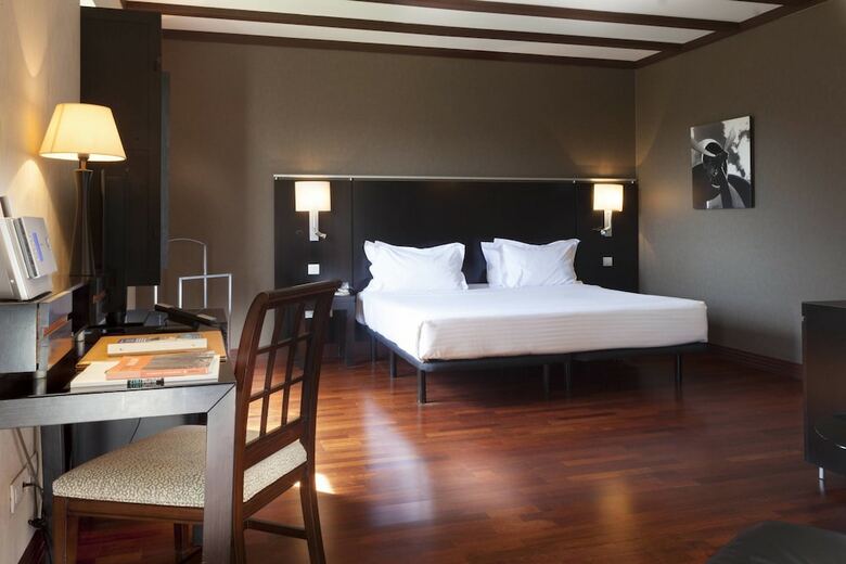 Hotel AC Palacio de Santa Ana By Marriott