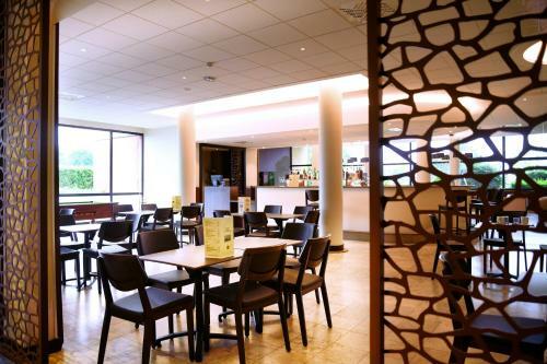 Hotel Lyon Est Logis De France