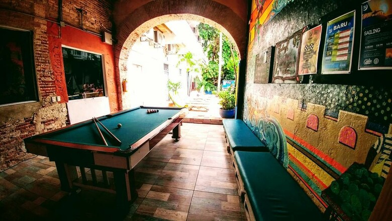 Hostal Media Luna Hostel