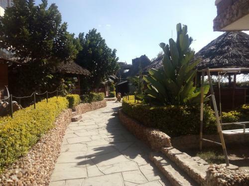 Hotel Pine Breeze Getaway Lukenya