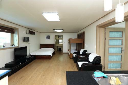 Hostal Ophir House