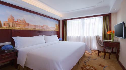 Vienna Hotel Xixiang Gushu