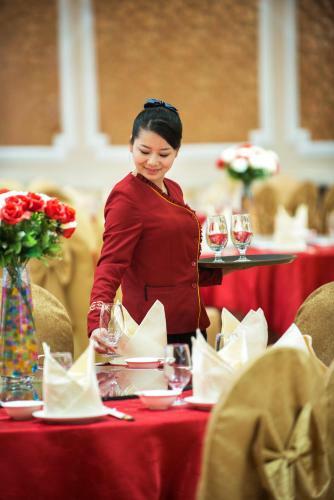Vienna Hotel Xixiang Gushu