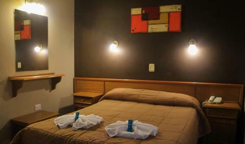 Hotel Canton De Las Sierras