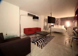Now Hotel
