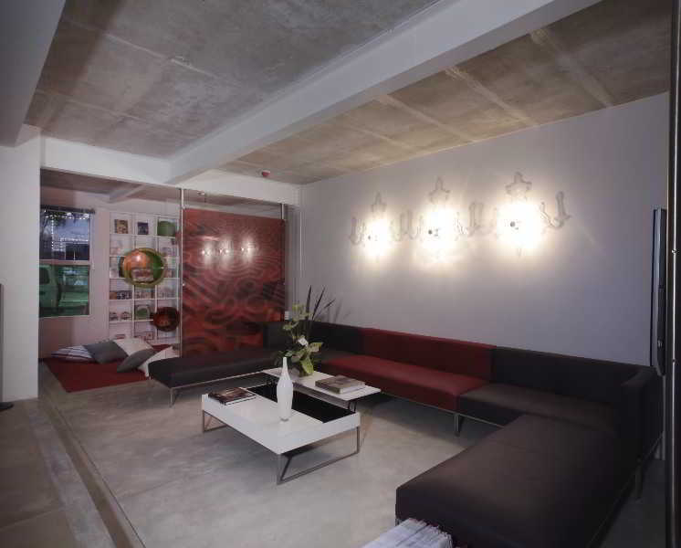 Now Hotel