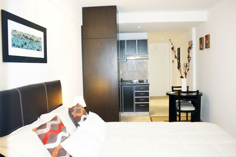 Apartamentos Arenales Suites