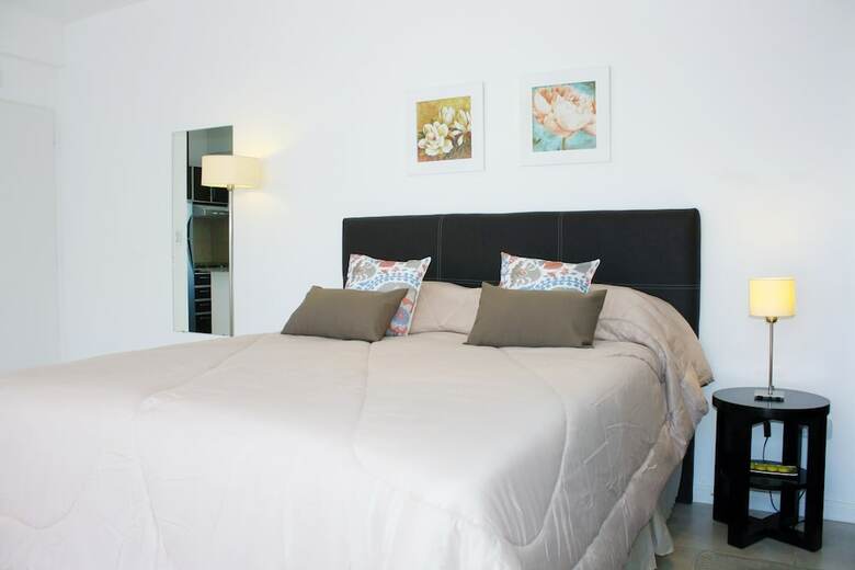 Apartamentos Arenales Suites