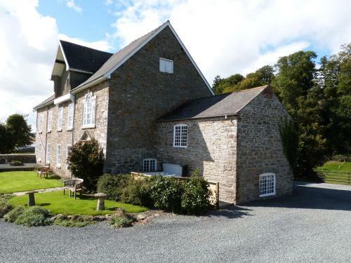 Tref Y Nant