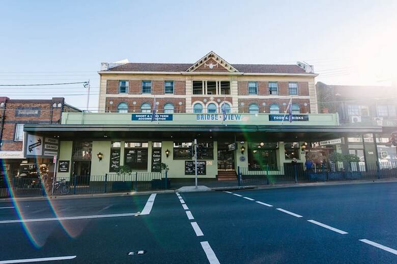 Posada Bridgeview Hotel
