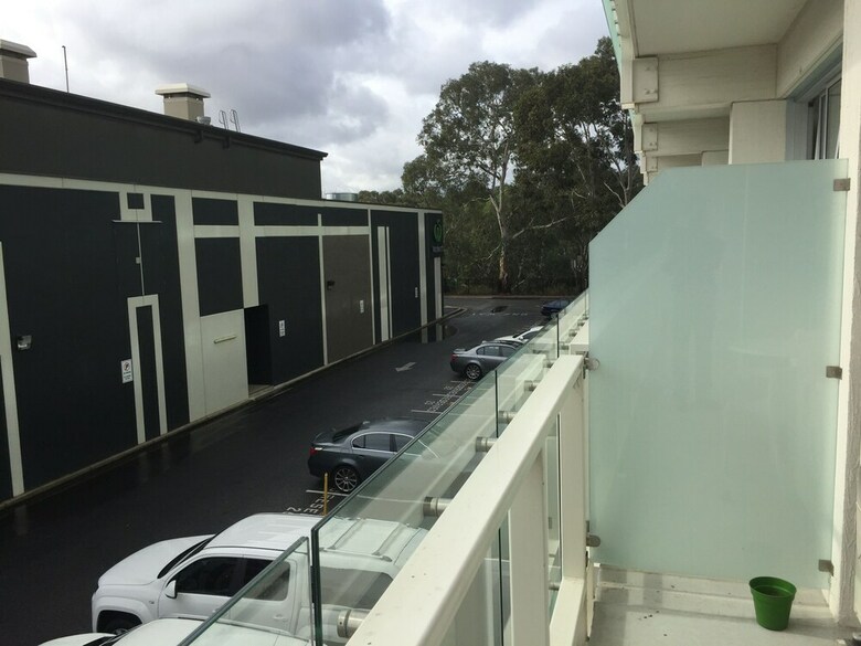Aparthotel Luxurious Apartments Near City