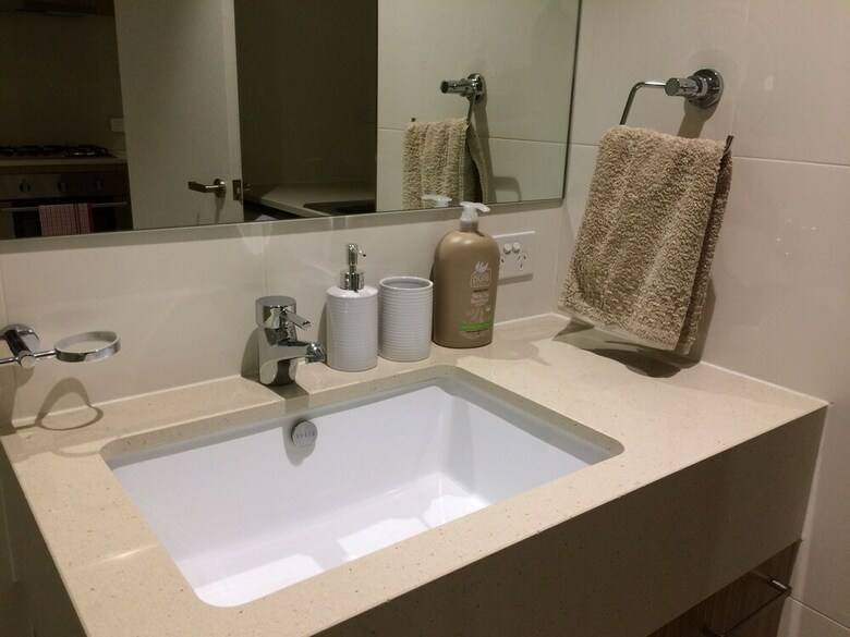 Aparthotel Luxurious Apartments Near City