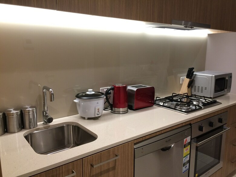 Aparthotel Luxurious Apartments Near City