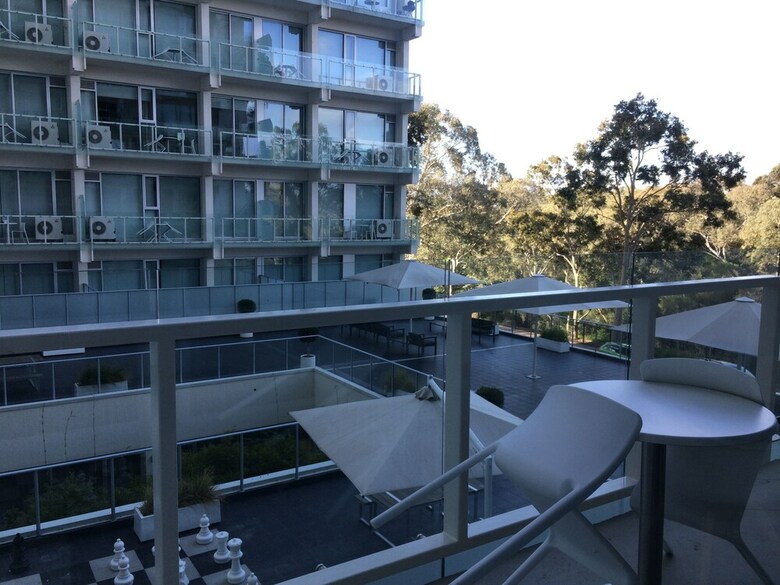 Aparthotel Luxurious Apartments Near City