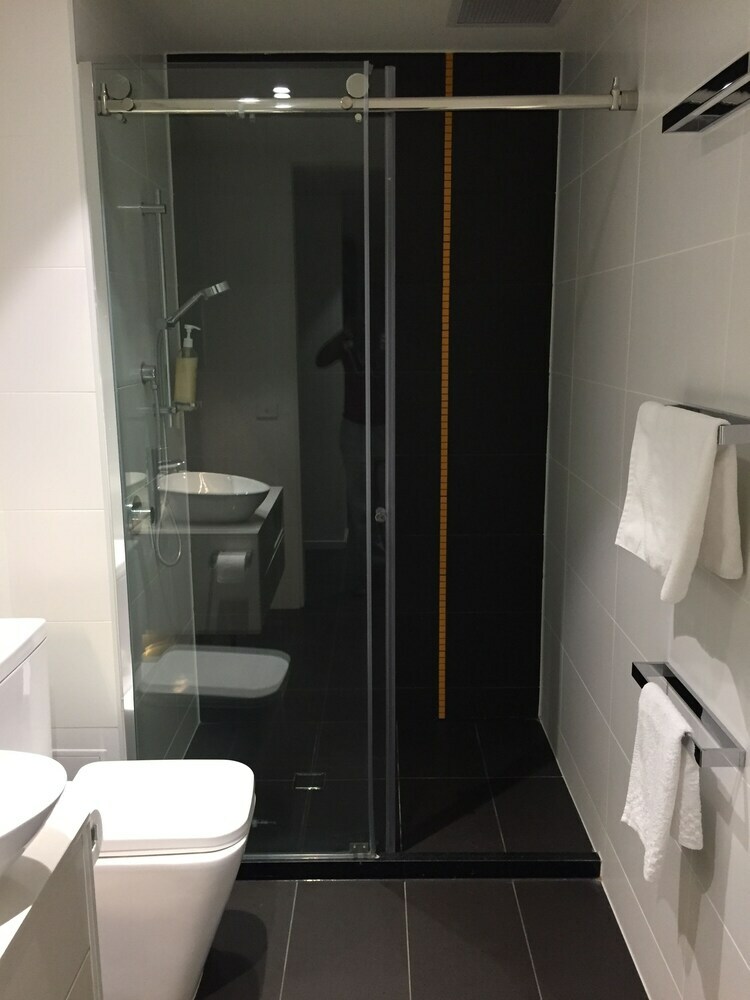 Aparthotel Luxurious Apartments Near City