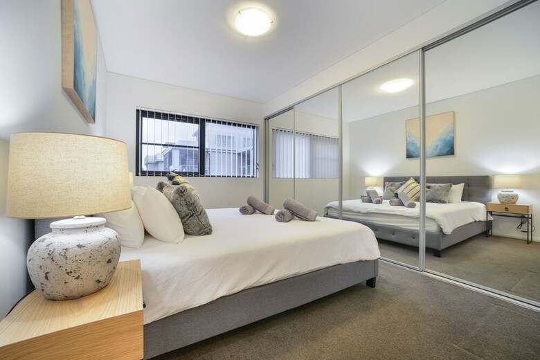 Apartamentos Charming And Spacious Living In A Serene Location