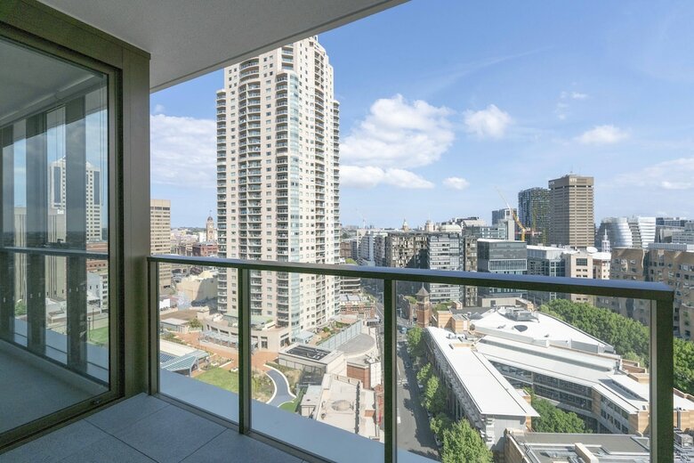 Modern Apartment In Darling Harbour