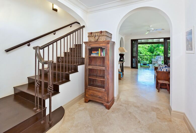 Villa Apes Hill Golf And Polo Club