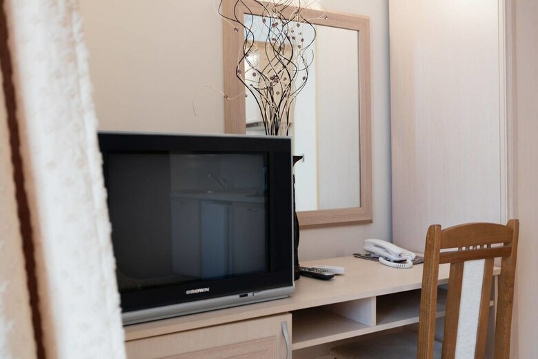Aparthotel Studio With Balcony & Pool View
