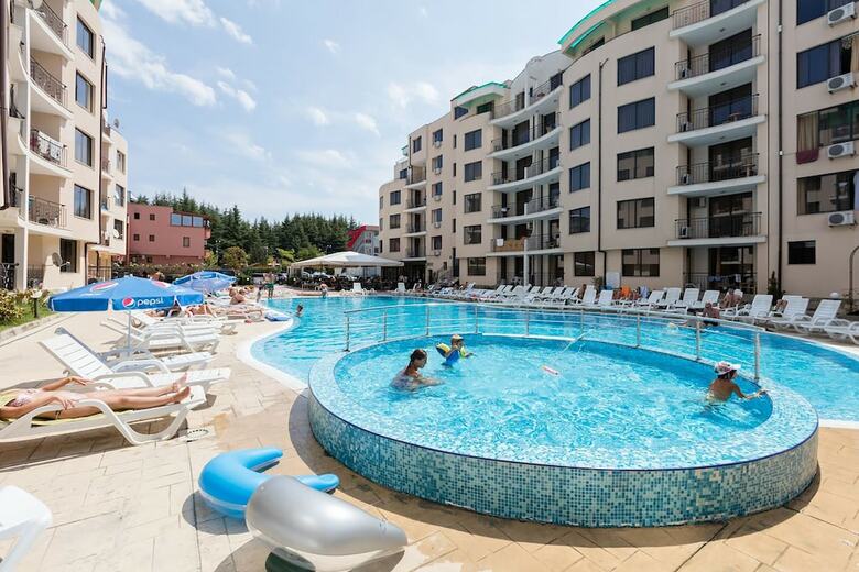 Aparthotel Studio With Balcony & Pool View