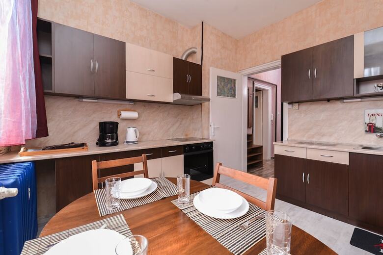 Fm Deluxe 2-bdr Apartment - Rakovski Street