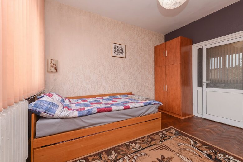 Fm Deluxe 2-bdr Apartment - Rakovski Street