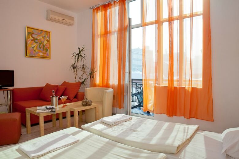 Scottys Boutique Hotel
