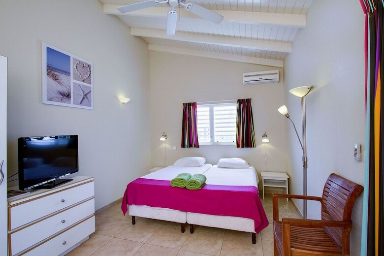 Hamlet Oasis Resort