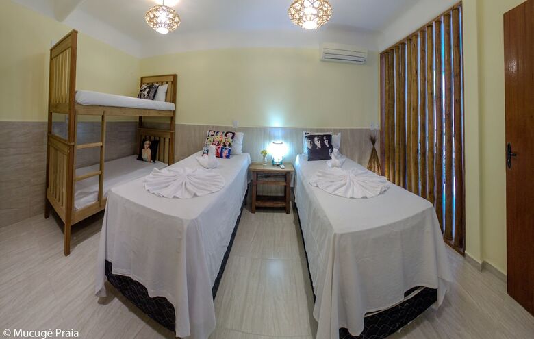 Hostal Hostel E Suite Mucug� Praia