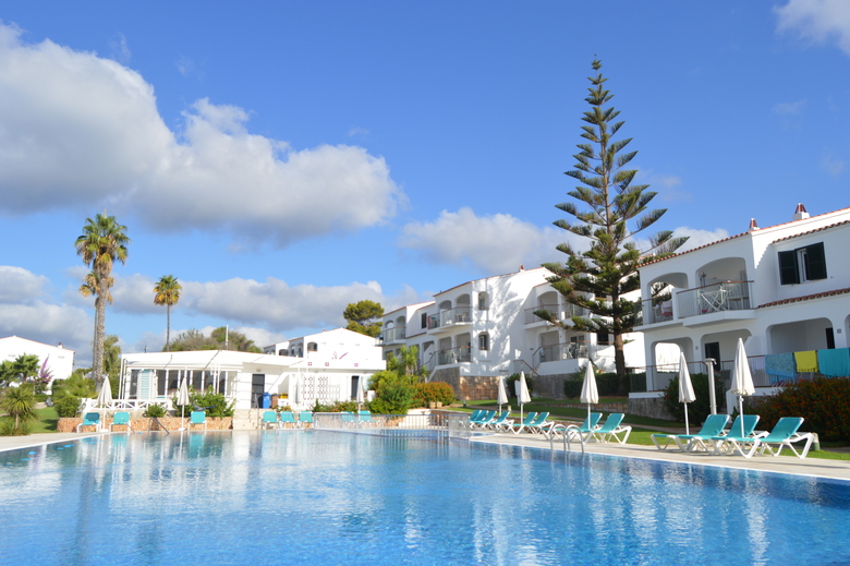 Apartamentos Mestral Llebeig