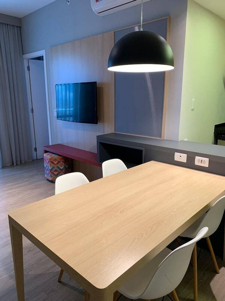 Quarto E Sala Particular Em Aparthotel