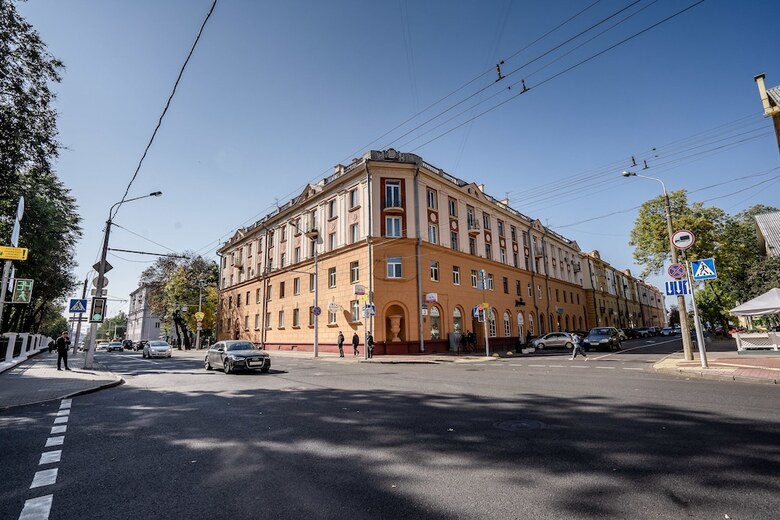 Aparthotel Luxury Apartment On Komunisticheskaya 3