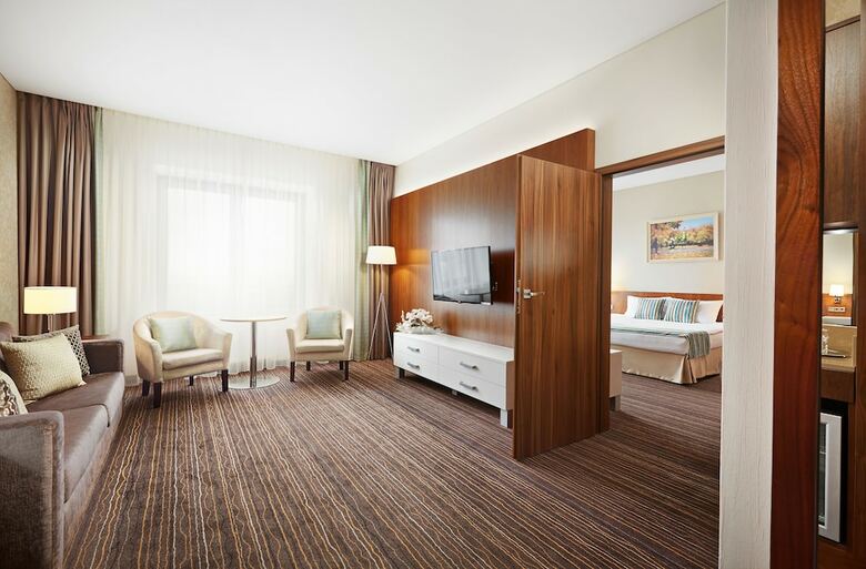 Victoria Hotel And Spa